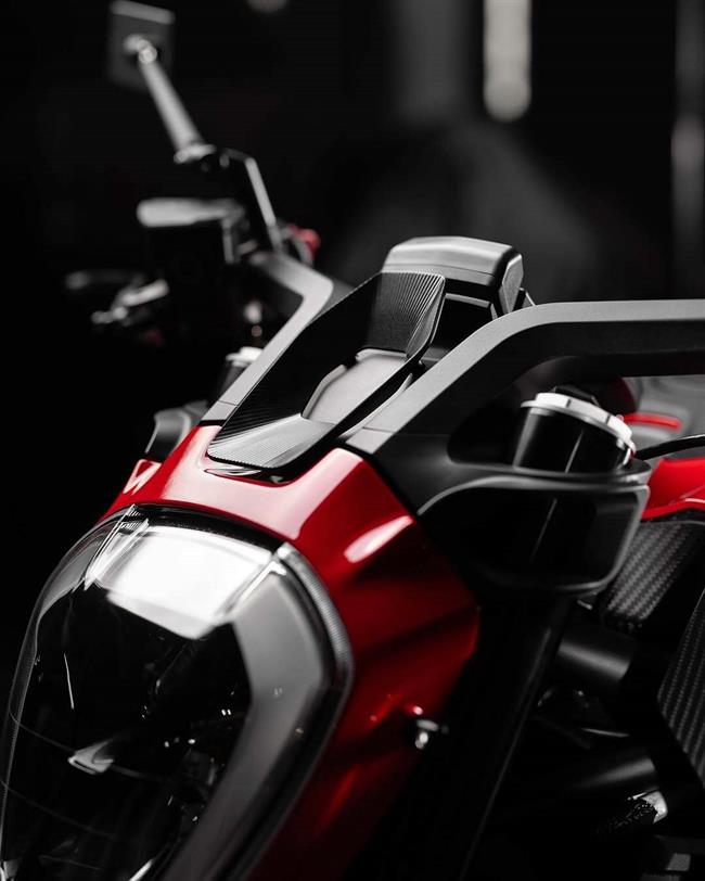 Aliense: موتورسیکلت فضایی Box39 بر اساس Ducati X-Diavel