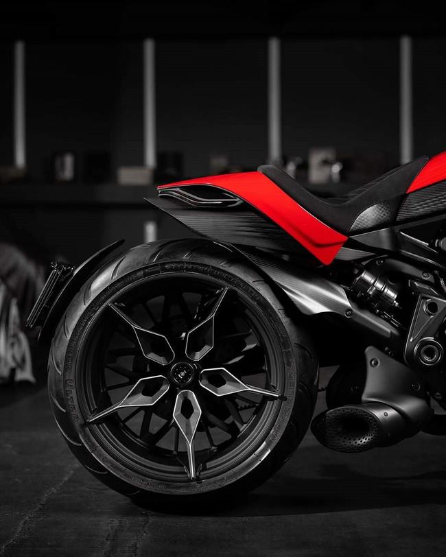 Aliense: موتورسیکلت فضایی Box39 بر اساس Ducati X-Diavel