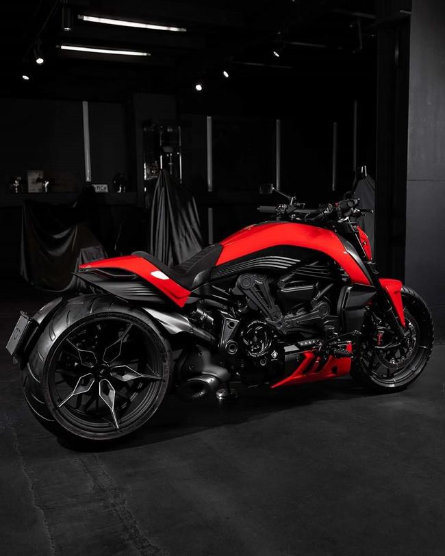 Aliense: موتورسیکلت فضایی Box39 بر اساس Ducati X-Diavel