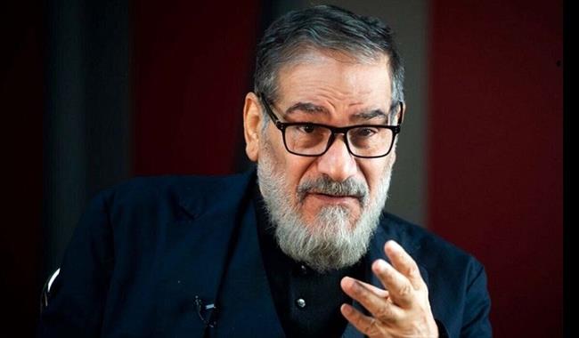 شمخانی : وزیر خارجه ایران با اختیارات کامل برای مذاکره غیرمستقیم با امریکا، راهی عمان است