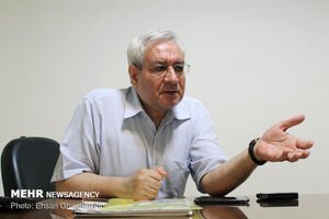 توافق خوب از نظر اصغرزاده و ترامپ!/ دردسرهای "انزوای نخبگان" برای دولت و اقتصاد