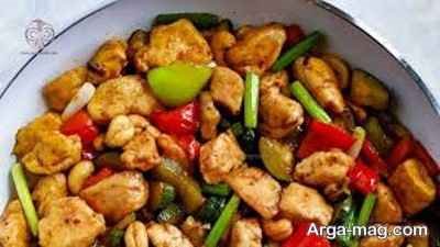 طرز تهیه مرغ با بادام هندی؛ غذایی خاص و خوش‌عطر به سبک آسیایی