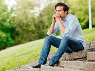 چرا در بهار افسرده میشویم؟
