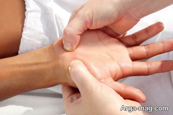 آموزش ماساژ دست در خانه؛ ساده، آرامش‌بخش و کاربردی