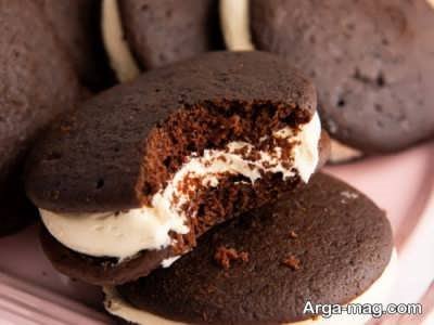 طرز تهیه ووپی پای شکلاتی شیرینی آمریکایی محبوب