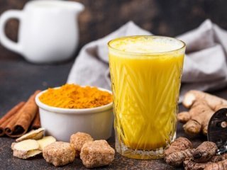 شیر طلایی؛ نوشیدنی شگفت‌انگیز