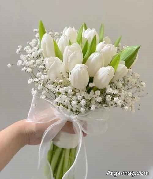 دسته گل لاله با ریسه