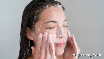 عوارض نشستن صورت؛ چرا پاکسازی روزانه ضروری است؟