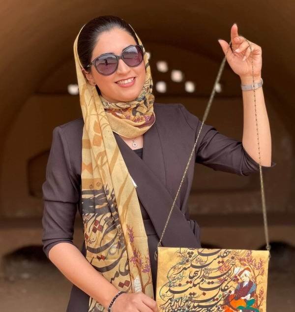 ست متفاوت شال و کیف