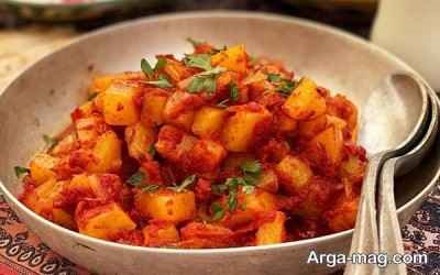 طرز تهیه سیب زمینی گوجه غذای فوری و خوشمزه