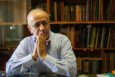 اثبات حقانیت احمد توکلی و حداد عادل پس از 20 سال/ منطق تثبیت قیمت‌ها در زمانه "گرانی دلبخواهی"