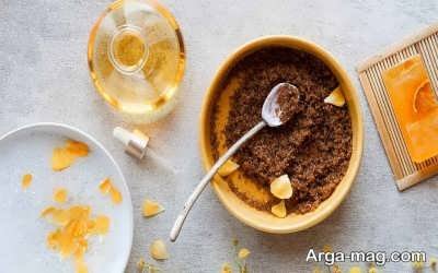 لایه برداری پوست خشک با موز