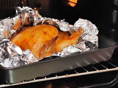 پخت و پز با فویل آلومینیومی برای فر آشپزخانه