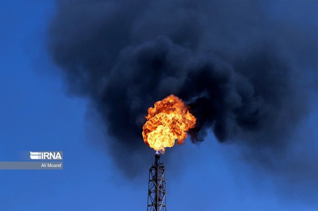 زمان خاموشی فلرهای نفتی/ دریافت مجوز از آمریکا برای فعالیت‌های زیست‌محیطی به روایت نماینده رئیس‌جمهور
