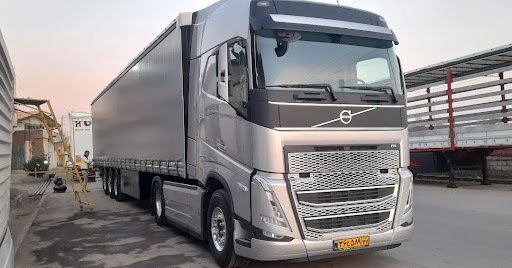 ولوو FH500؛ وقتی کشنده فقط ابزار کار نیست، شریک جاده است ولوو FH500؛ وقتی کشنده فقط ابزار کار نیست، شریک جاده است