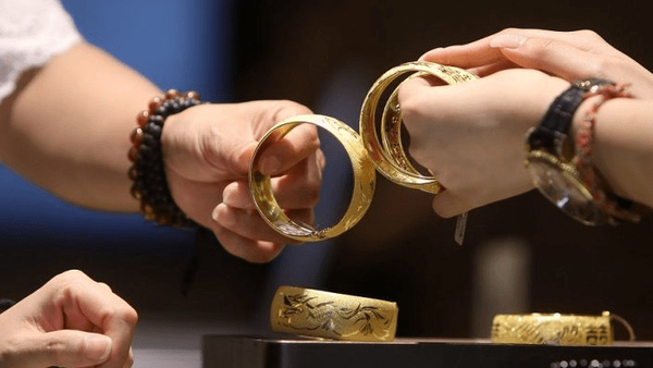 سود ۲۹۶ درصدی «خرافات اقتصادی»