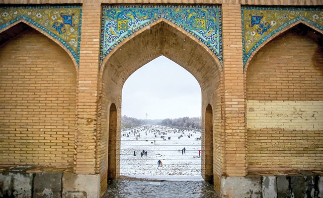 «نصف‌جهان» سفیدپوش شد