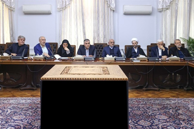 همنشینی محسن رضایی و امیر موسوی در نشست شورای عالی هماهنگی اقتصادی سران قوا + عکس