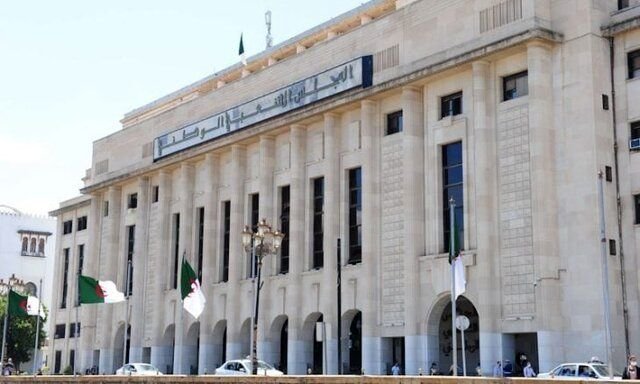 رای مثبت مجلس الجزایر به پیش‌نویس قانون جرم‌انگاری استعمار فرانسه