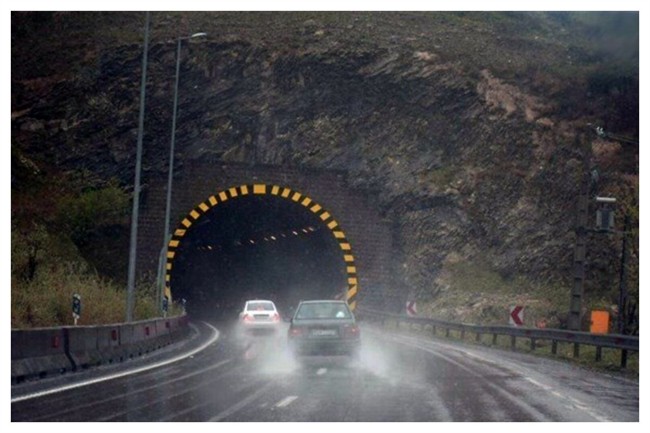 آخرین وضعیت ترافیکی محورهای مواصلاتی کشور/ برف و باران در جاده‌های 16 استان