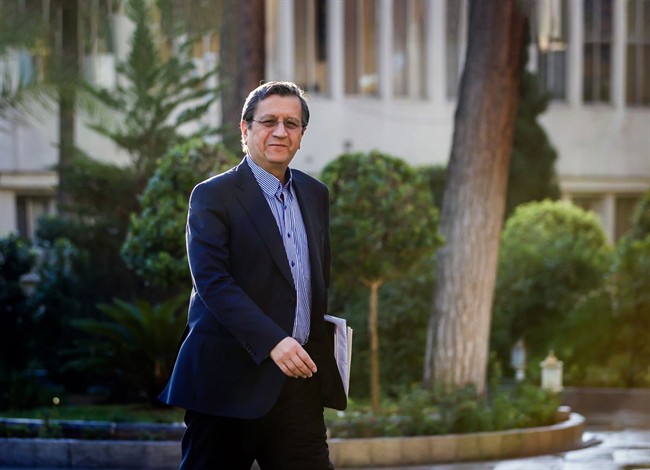 بازگشت همتی به میرداماد