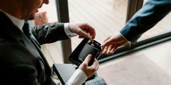 ادکلن مردانه با ماندگاری بالا