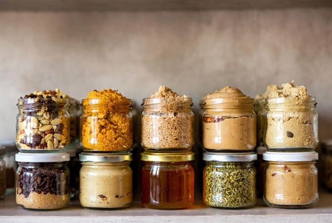 انواع معجون های مرتبط با افزایش وزن و تقویت بدن: معجون خونساز، قوت بخش، استخوان ساز و نشاط آور با مواد ارگانیک برای سلامت کلی ؛ پرهلو