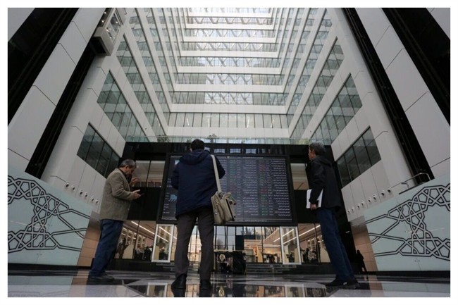 پیش‌بینی بورس فردا سه‌شنبه 16 دی 1404/ سایه سیاست ارزی بر بازار سرمایه