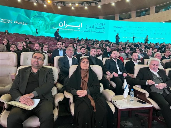 حضور فرزانه صادق مالواجرد، وزیر راه‌وشهرسازی  در دومین همایش چشم‌انداز صنعت ساختمان