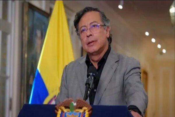 گفتگوی تلفنی رؤسای جمهور کلمبیا و آمریکا / نشست تاریخی  پترو و ترامپ در کاخ سفید برگزار می شود؟