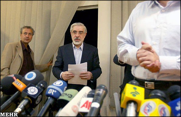 میرحسین موسوی؛ عاقبت سیاستمداری با توهمات و کینه‌های بی پایان +عکس