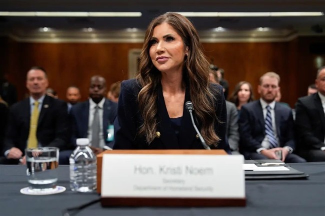 اقدام آمریکا علیه یمن/ یک هزار و 400 تبعه یمنی اخراج شدند