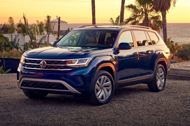 کاهش 400میلیون تومانی این خودروی لوکس طی یک روز 