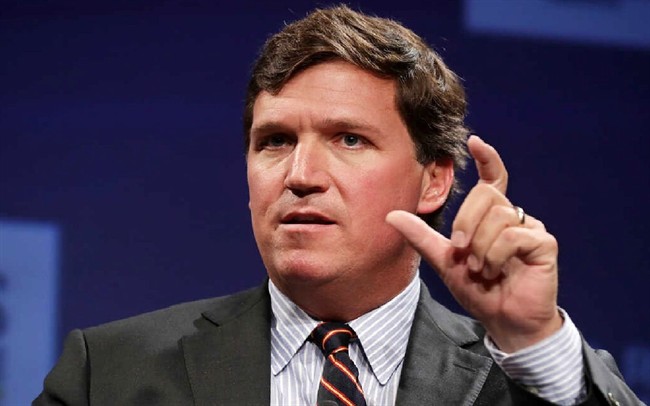 هشدار «تاکر کارلسون» درباره حتی یک درگیری کوتاه علیه ایران؛ آمریکا کمبود شدید مهمات دارد