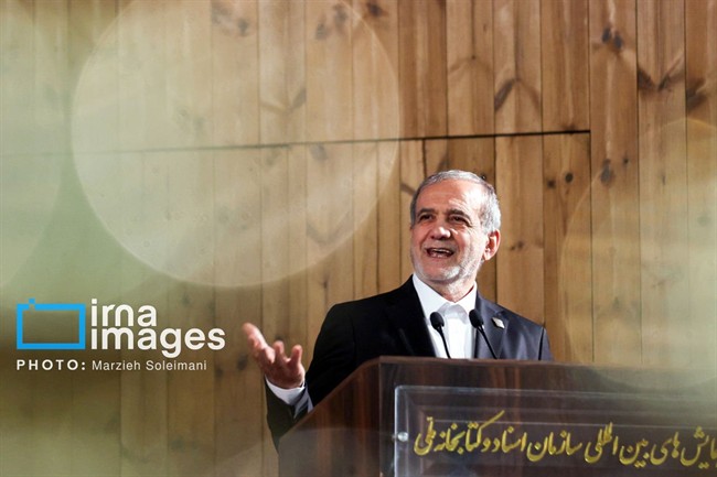 یوسف پزشکیان: رئیس جمهور در جلسه رهبر انقلاب و فرماندهان نظامی حضور نداشت